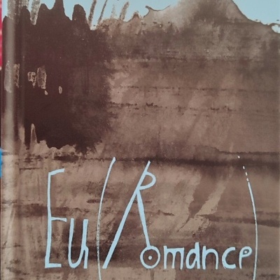 Capa de livro com texto Mykola Khvylhovyi e Eu(R comdnc), textura castanha e logo PONDOS.