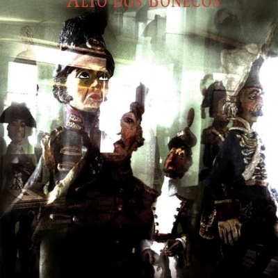 Capa do livro Alto dos Bonecos com fantoches antigos