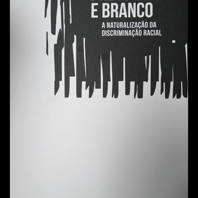 Capa de livro Preto e Branco com texto e elementos gráficos pretos sobre fundo branco