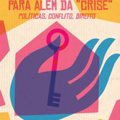 Capa de livro com título e ilustração de mão segurando chave dentro de casa estilizada