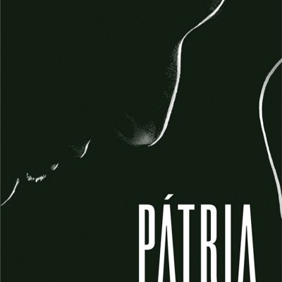 Capa de livro preto com silhueta branca e texto PÁTRIA Bernardo Carvalho