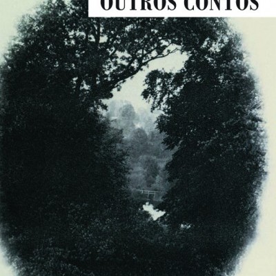 Capa de livro com título e imagem em preto e branco de árvores e rio