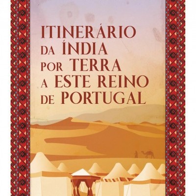 Capa de livro com moldura vermelha e título em castanho sobre deserto com tendas e camelos