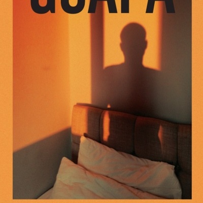 Capa de livro com título GUAPA, sombra de cabeça na parede, cama com almofadas e cabeceira.