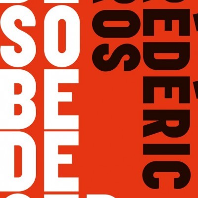 Capa de livro laranja com texto em preto e branco.