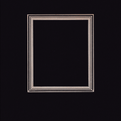 Moldura quadrada branca com linhas paralelas em fundo preto
