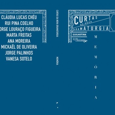 Capa de livro azul com títulos e nomes de autores em branco