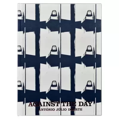 Livro com capa geométrica azul e branca e texto na parte inferior