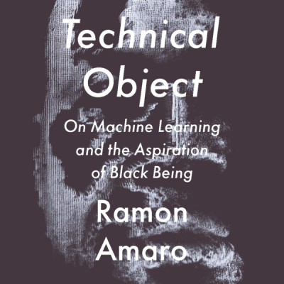 Capa de livro The Black Technical Object com rosto escultórico em fundo preto