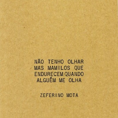 Cartão com texto em português e logo Artefacto