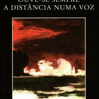Capa de livro preta com título e nome do autor em branco e vermelho e imagem abstrata colorida