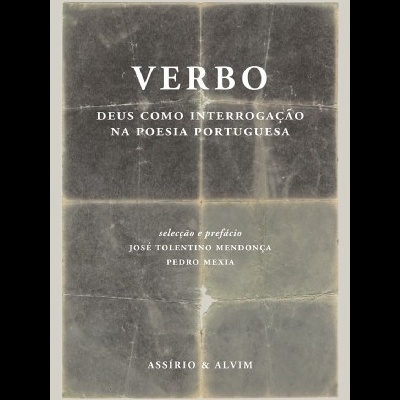 Capa de livro preta desgastada com texto branco