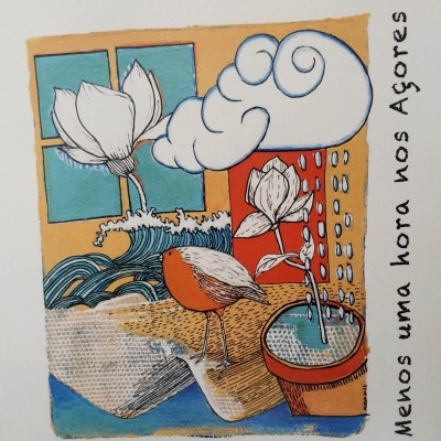 Ilustração colorida com flor, pássaro, nuvem, janela azul e vaso com texto vertical 