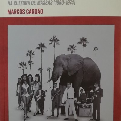 Capa de livro 'FADO TROPICAL' com imagem em preto e branco de elefante, pessoas e palmeiras.