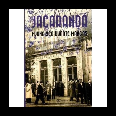 Capa de livro com título roxo e fotografia sépia de fachada antiga com pessoas