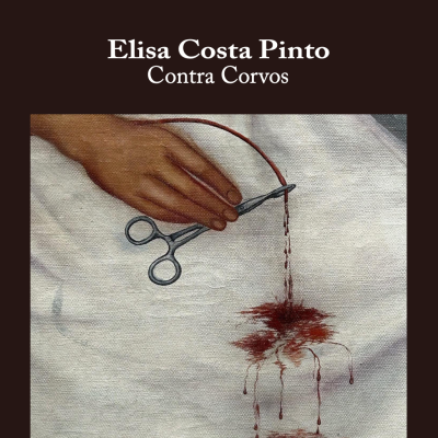 Capa de livro Elisa Costa Pinto Contra Corvos com mão cortando corda vermelha