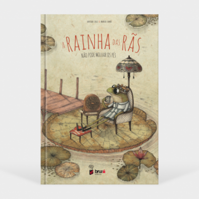 Capa de livro infantil com rã ilustrada e título 'A RAINHA DAS RÃS'