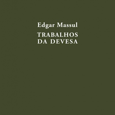 Capa de livro verde-escura com texto branco 'Edgar Massul TRABALHOS DA DEVESA'.