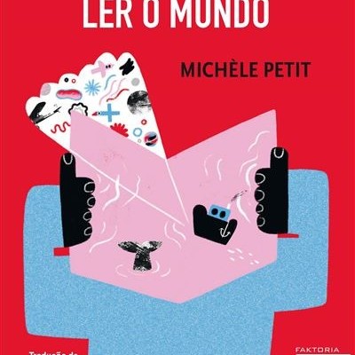 Capa de livro vermelho com título, autor e ilustração de figura azul a ler um livro rosa