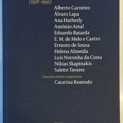 Capa de livro A Escrita da Arte Textos de Artistas Portugueses com lista de autores