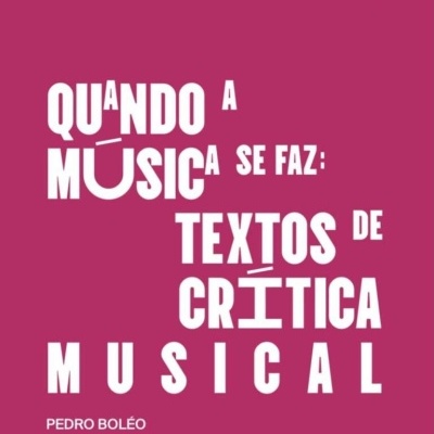 Capa de livro rosa com título e autor em texto branco