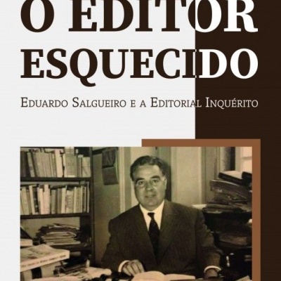 Capa do livro O Editor Esquecido com fotografia antiga de um homem em secretária