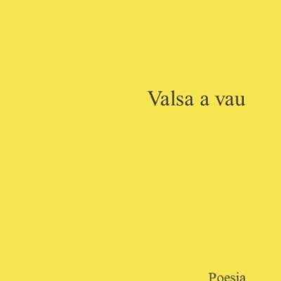 Capa de livro amarelo com título e autor em texto preto