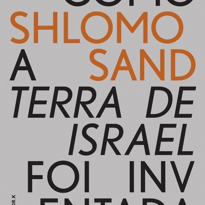 Capa de livro com texto em preto e laranja sobre fundo cinza