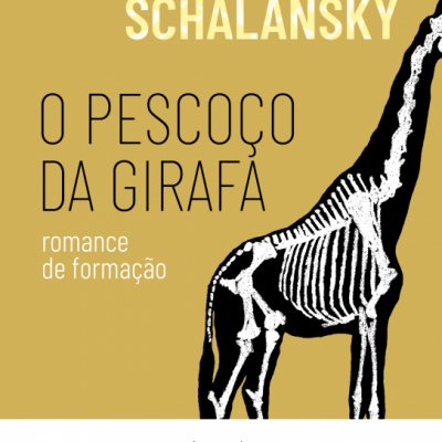 Capa do livro 'O Pescoço da Girafa' com esqueleto de girafa e texto informativo