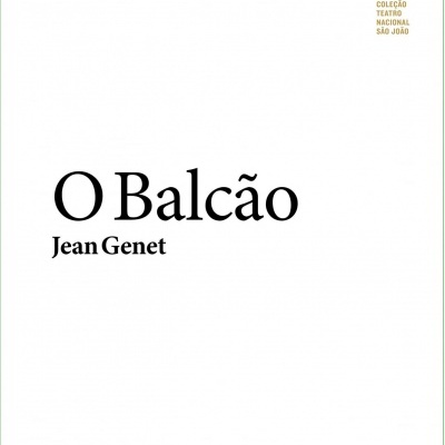Capa de livro branca com texto O Balcão Jean Genet e logos em dourado
