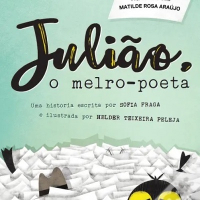 Capa de livro Julião, o melro-poeta com ilustração de um melro e autocolante de prémio