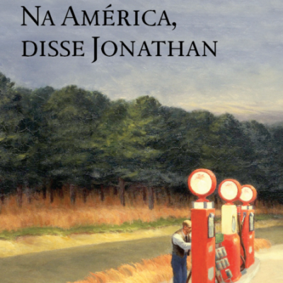 Capa de livro com título e autor, ilustração de homem em posto de gasolina rural à beira da estrada