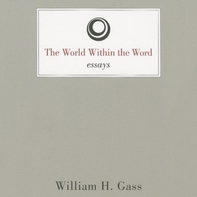Capa do livro The World Within the Word com fundo cinzento e texto em caixa branca.
