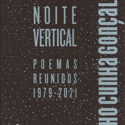 Capa de livro preta com texto azul claro e pontos brancos