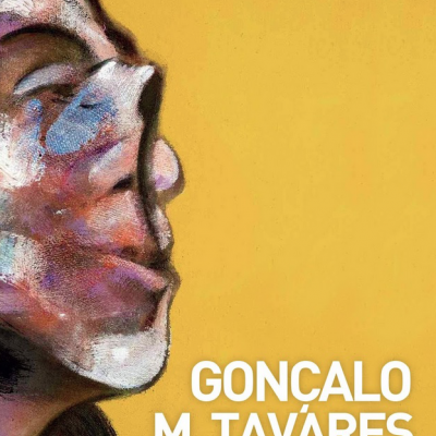 Capa de livro com rosto pintado e texto Gonçalo M. Taváres animalescos