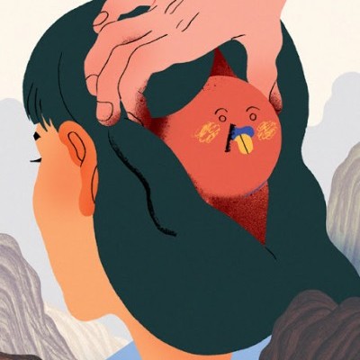 Ilustração de mão segurando cabeça com pequena figura vermelha no cabelo