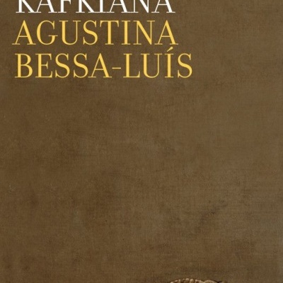 Capa de livro com título Kafkiana, autor Agustina Bessa-Luís e ilustração de lagarto
