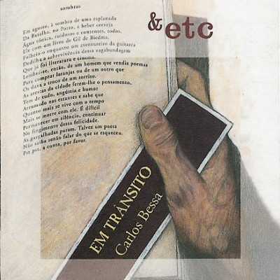 Capa de livro com mão segurando cartão preto com texto dourado e fundo de poema e texto '& etc'.