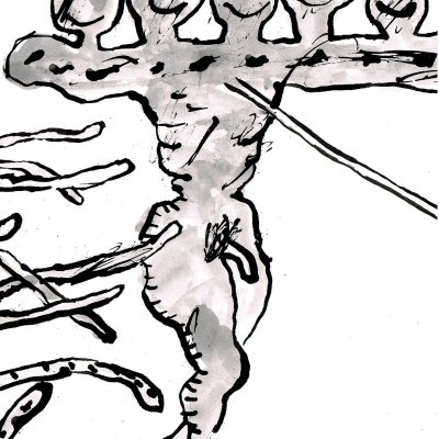 Desenho abstrato a tinta de figura humana com múltiplas cabeças sorridentes.