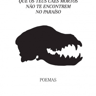 Capa de livro branca com crânio preto e texto em português