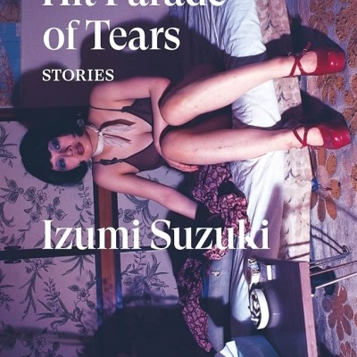 Capa de livro com mulher sentada na cama e título 'Hit Parade of Tears'