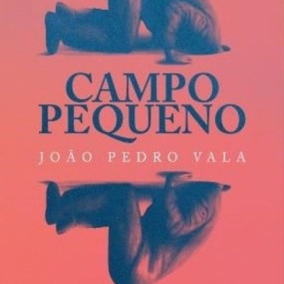 Capa de livro rosa com corpo humano em duas posições e texto do título e autor