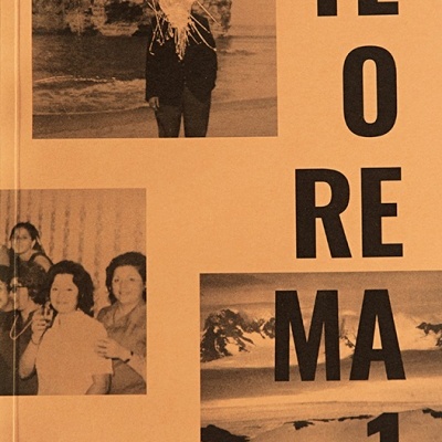Capa de livro bege com fotos preto e branco e texto TE O RE MA 1