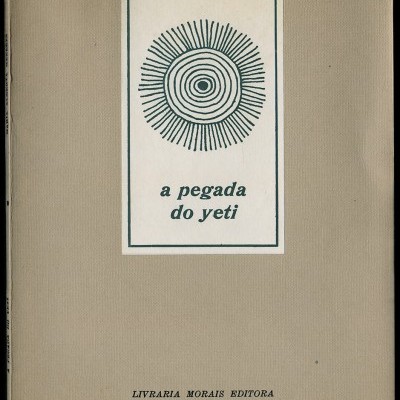 Capa de livro bege com ilustração circular e texto em verde