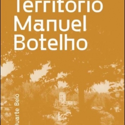 Capa de livro laranja com texto branco e imagem desfocada de árvores e edifícios