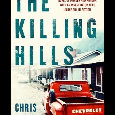 Capa de livro com carrinha Chevrolet vermelha e título THE KILLING HILLS