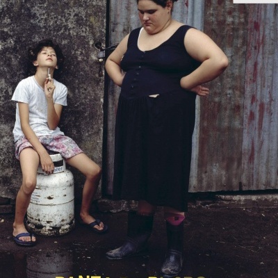 Capa de livro com duas pessoas e texto PANZA DE BURRO.