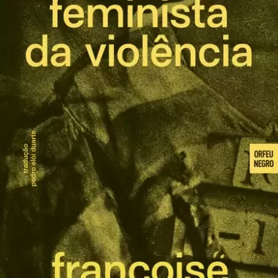 Capa de livro com título e nome da autora em texto amarelo sobre fundo texturizado escuro.