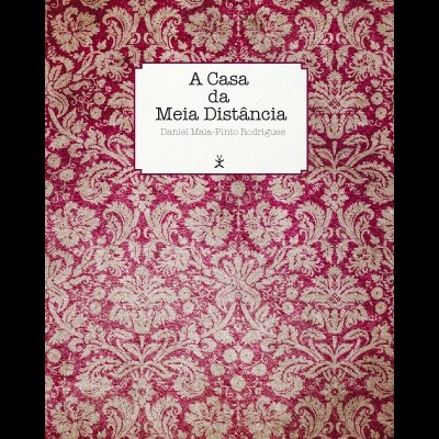 Capa de livro com padrão decorativo vermelho e bege e texto central