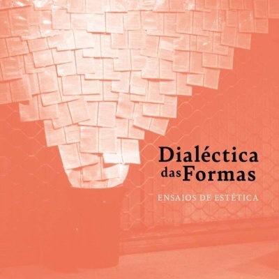 Capa de livro laranja com lâmpada feita de páginas de texto e título Dialéctica das Formas